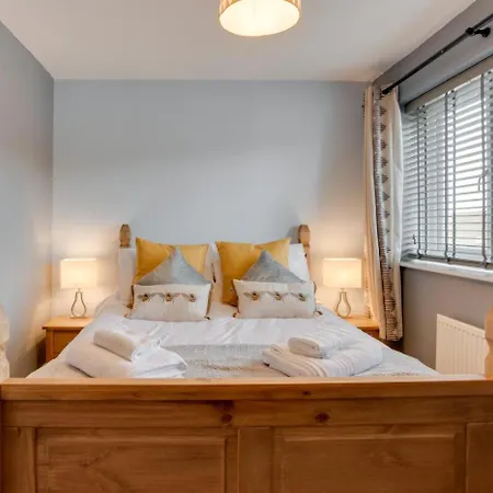 3 Bed In Oc-s100 * Scarborough