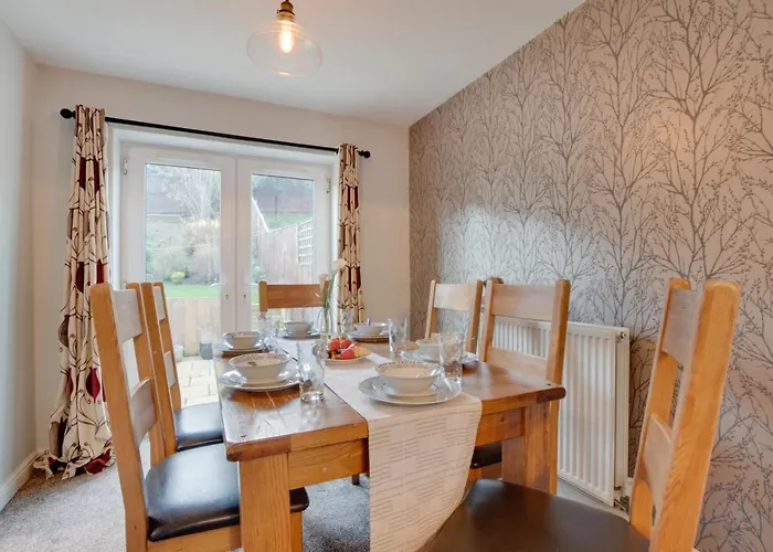 3 Bed In Oc-s100 Scarborough